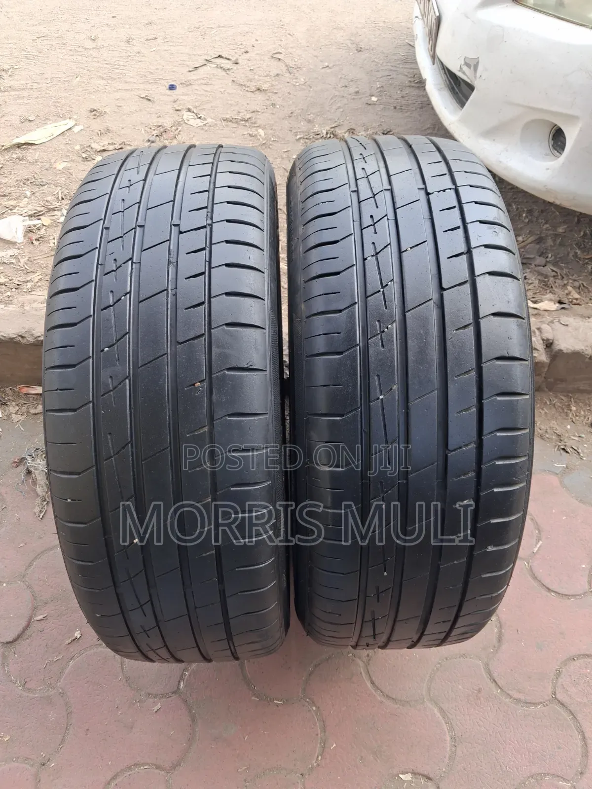 255/55r20 Accelera