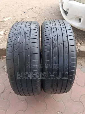 255/55r20 Accelera
