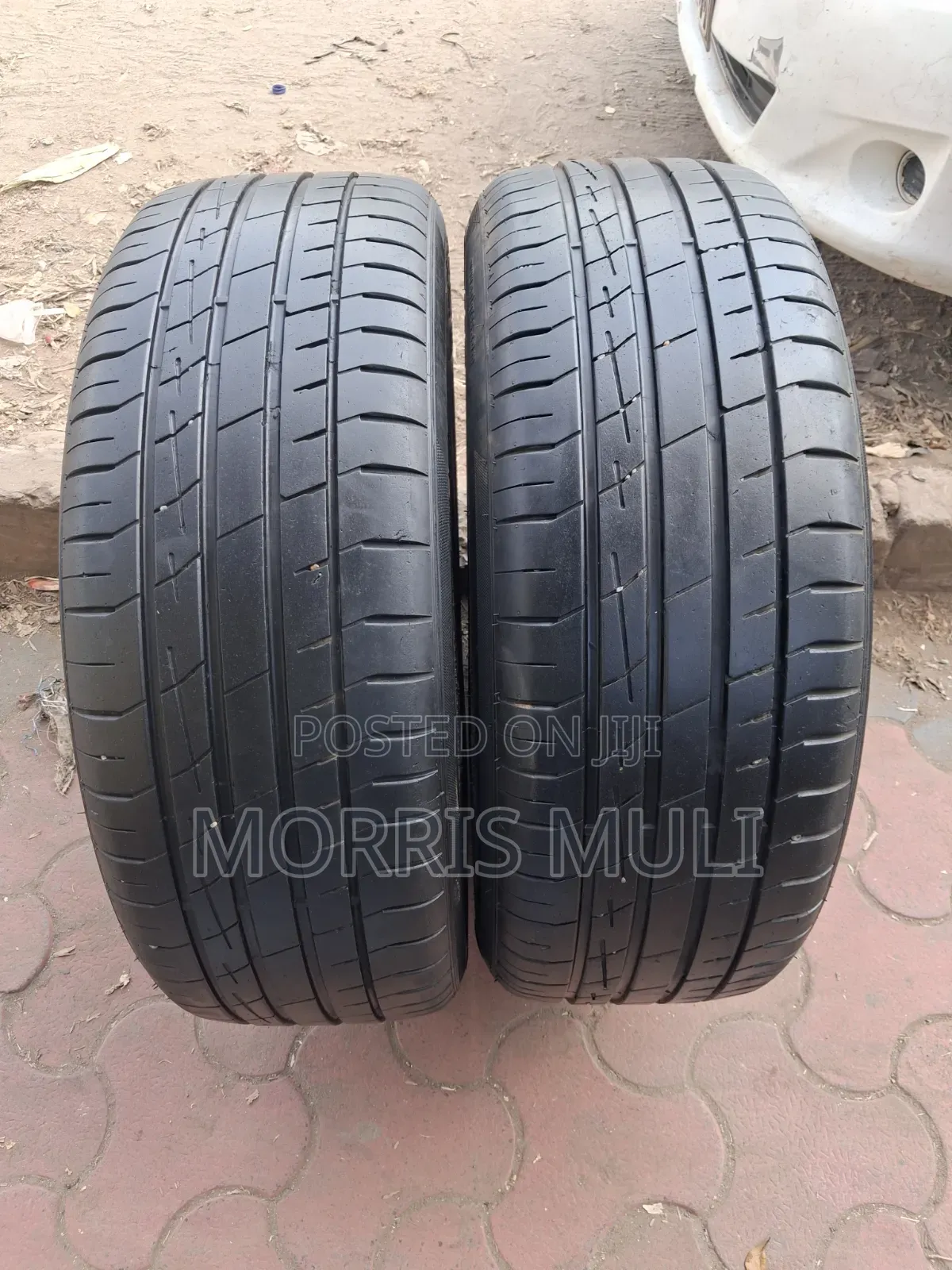 255/55r20 Accelera