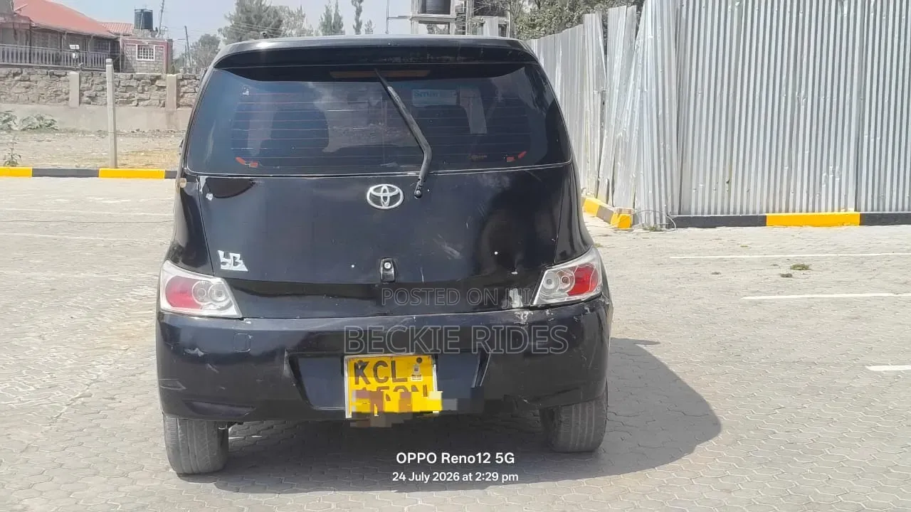Toyota bB 2010 Black