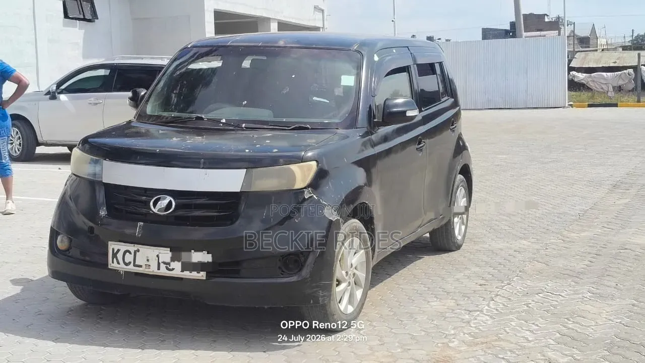 Toyota bB 2010 Black