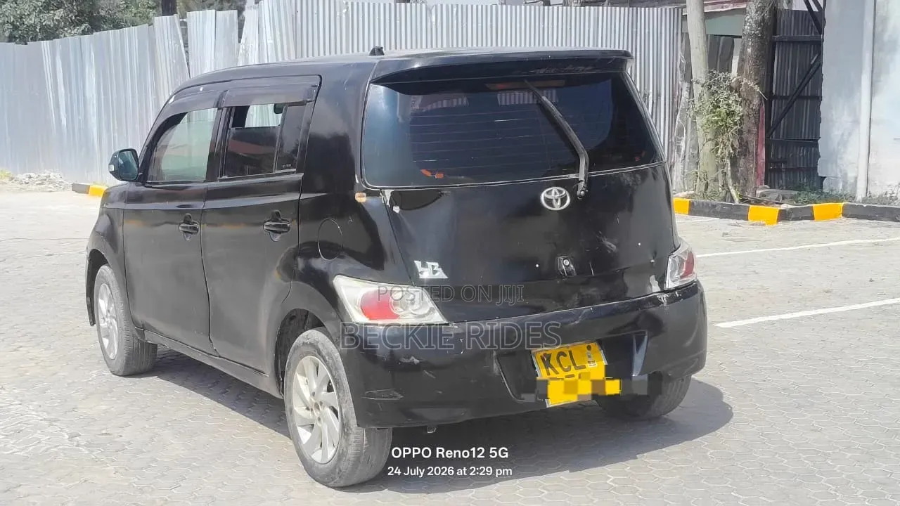 Toyota bB 2010 Black