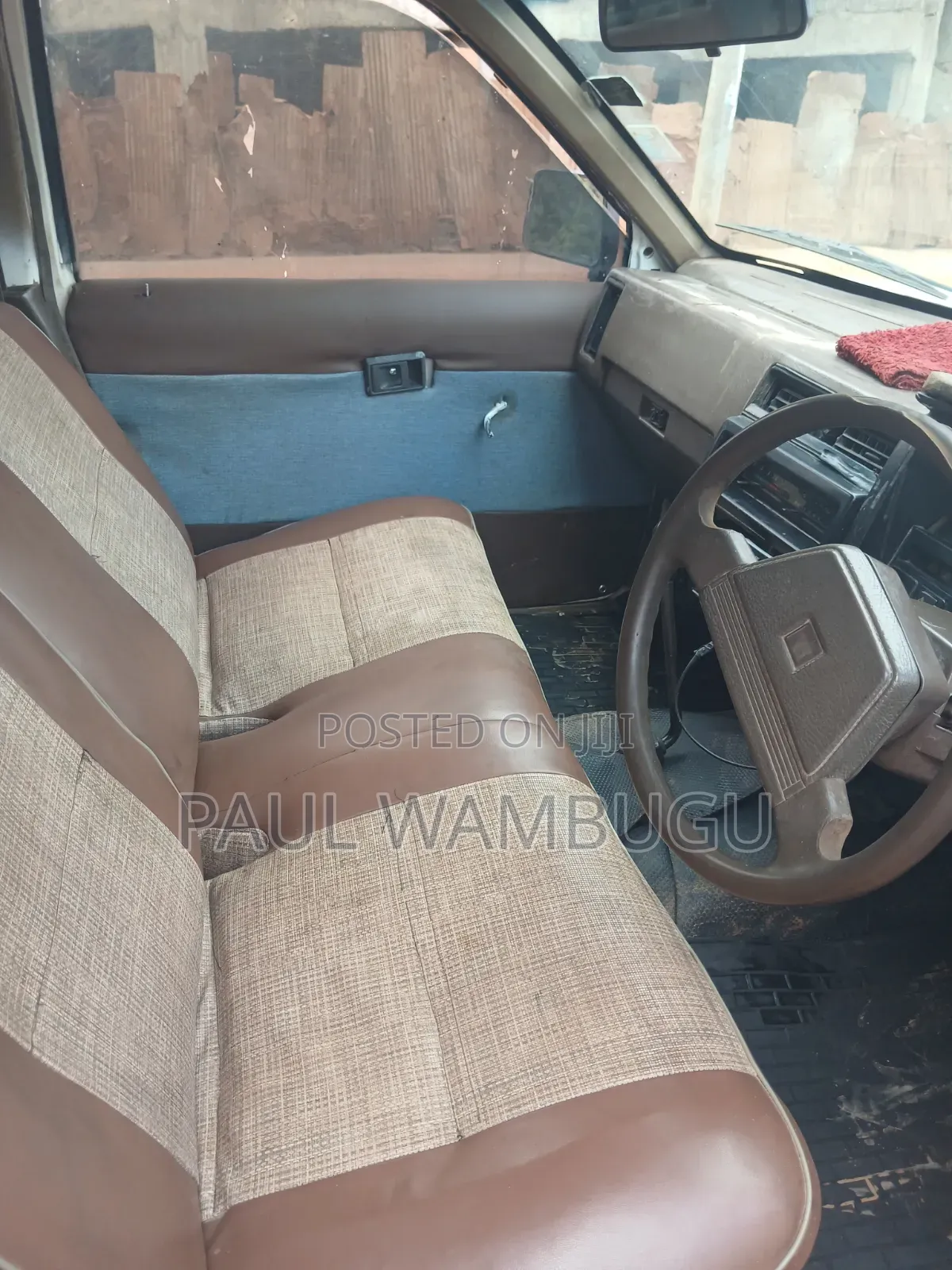 Nissan Pick-Up 1989 White
