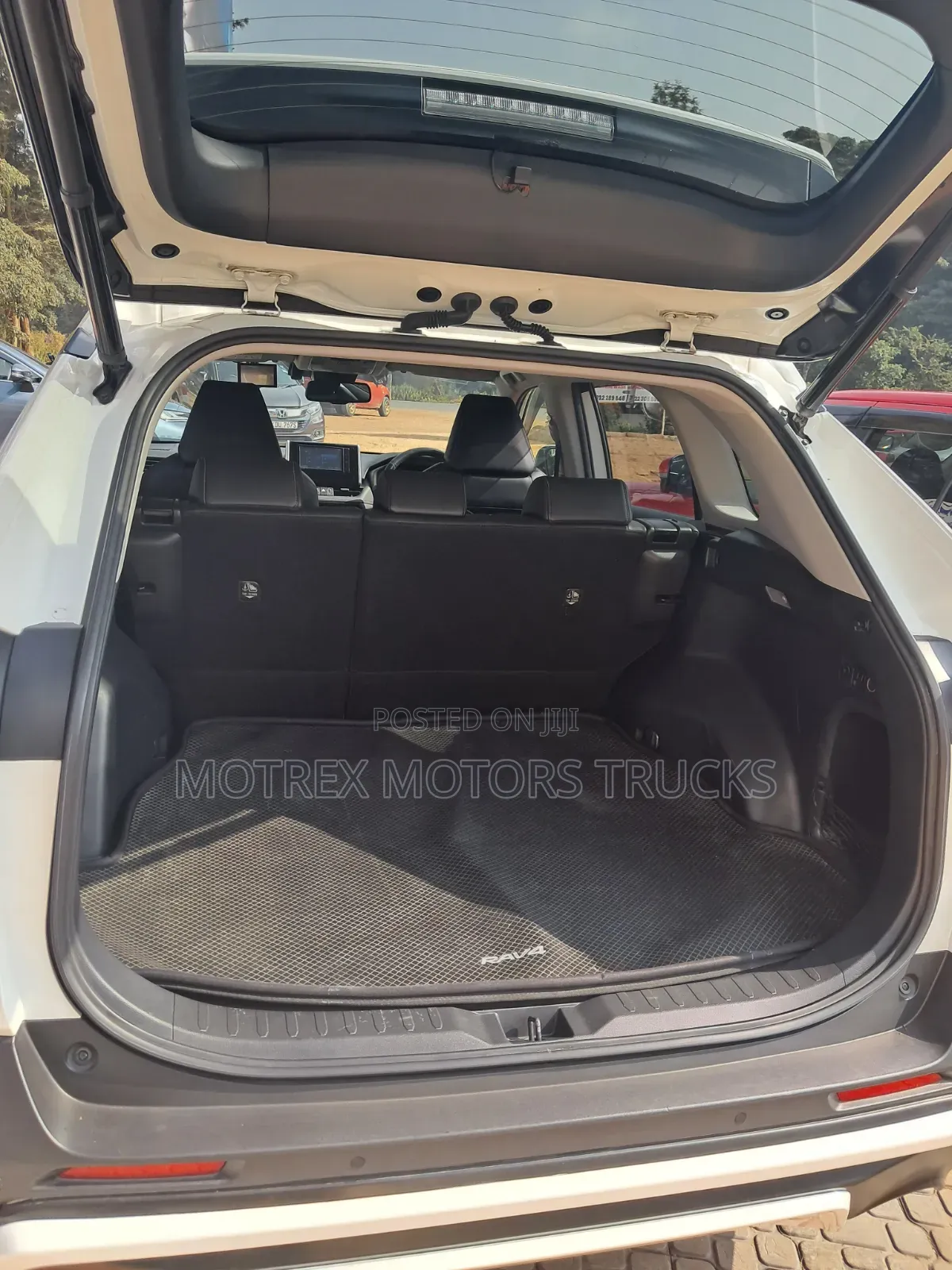 Toyota RAV4 2019 White