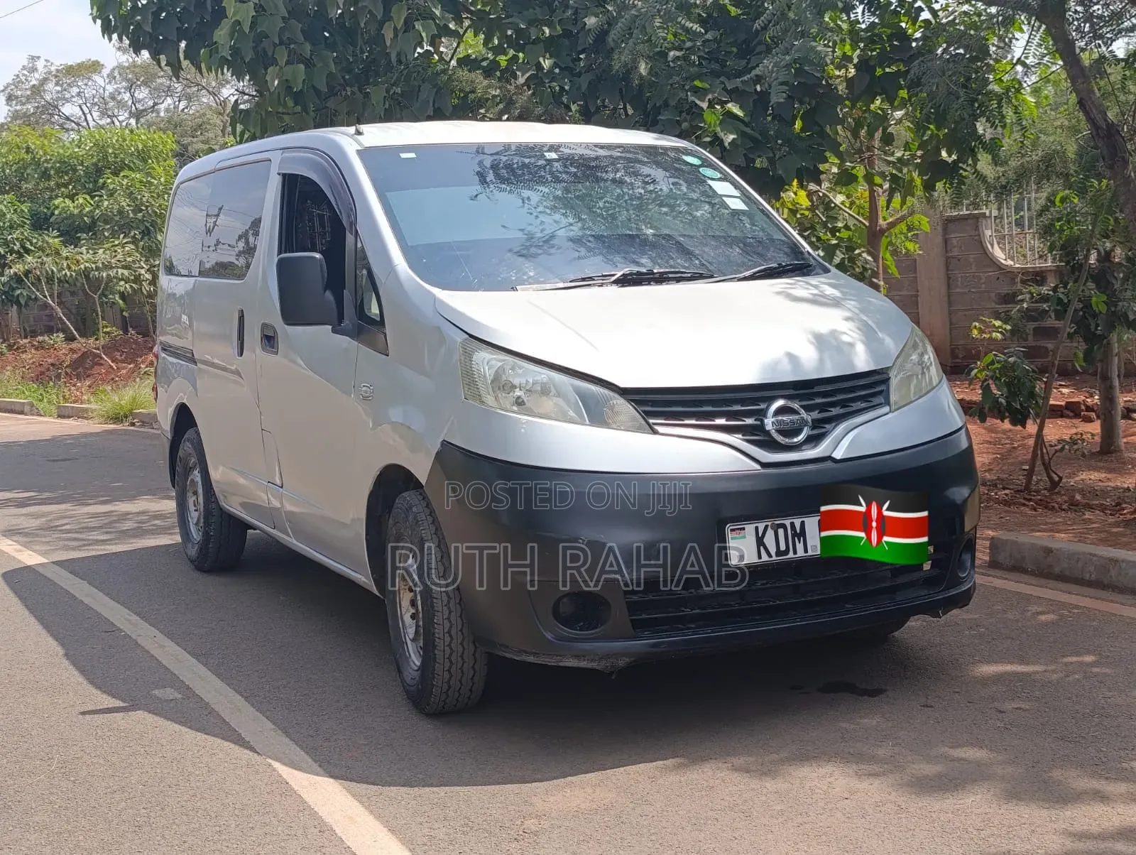 Nissan NV350 2015 Silver