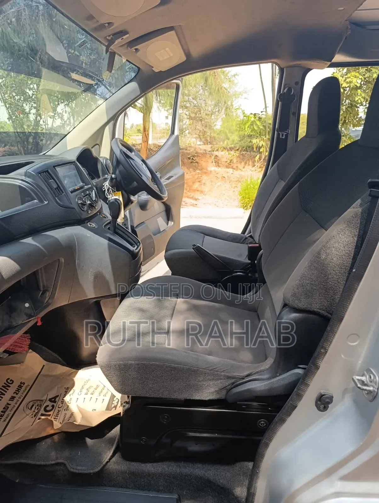 Nissan NV350 2015 Silver