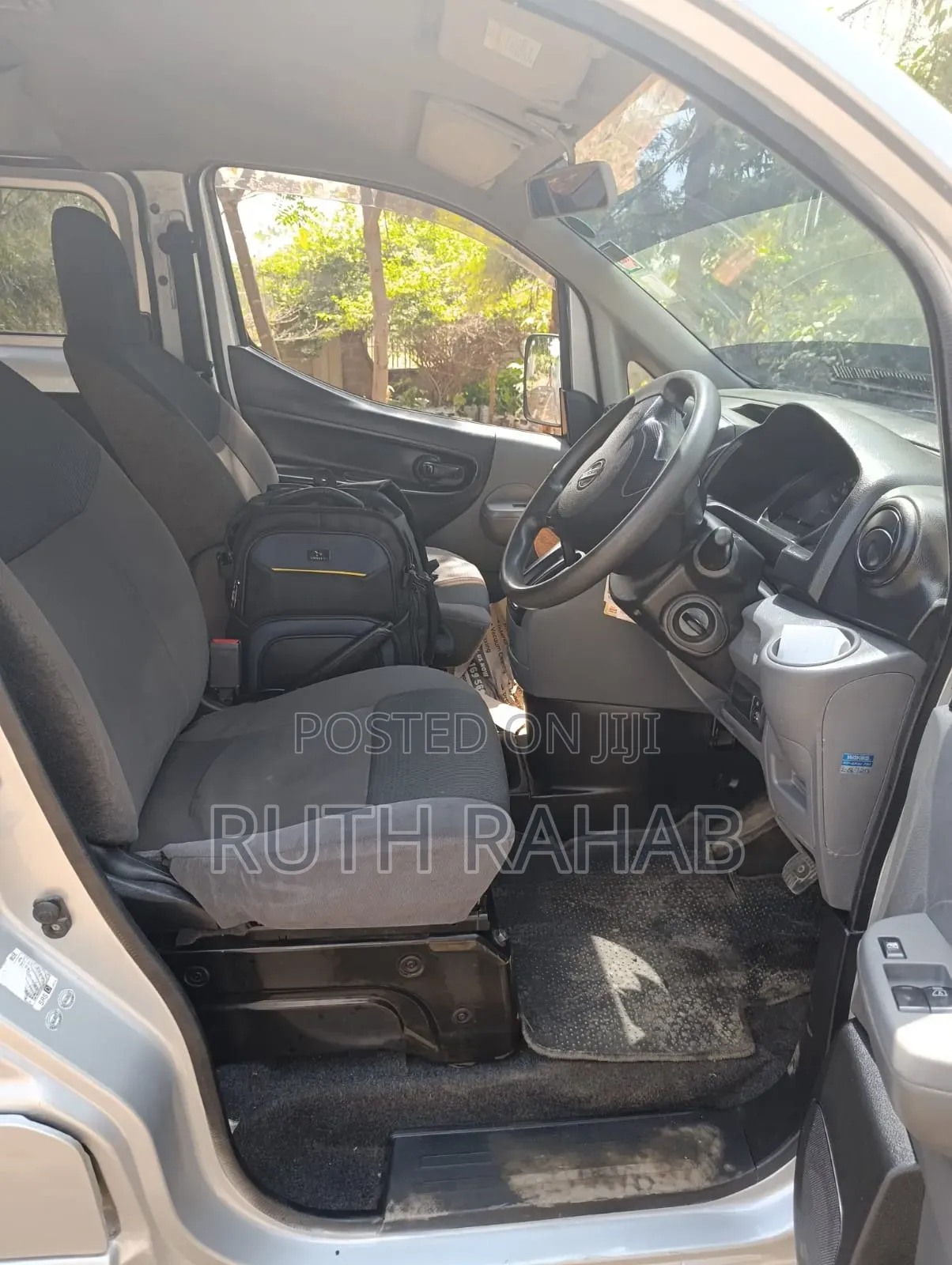 Nissan NV350 2015 Silver