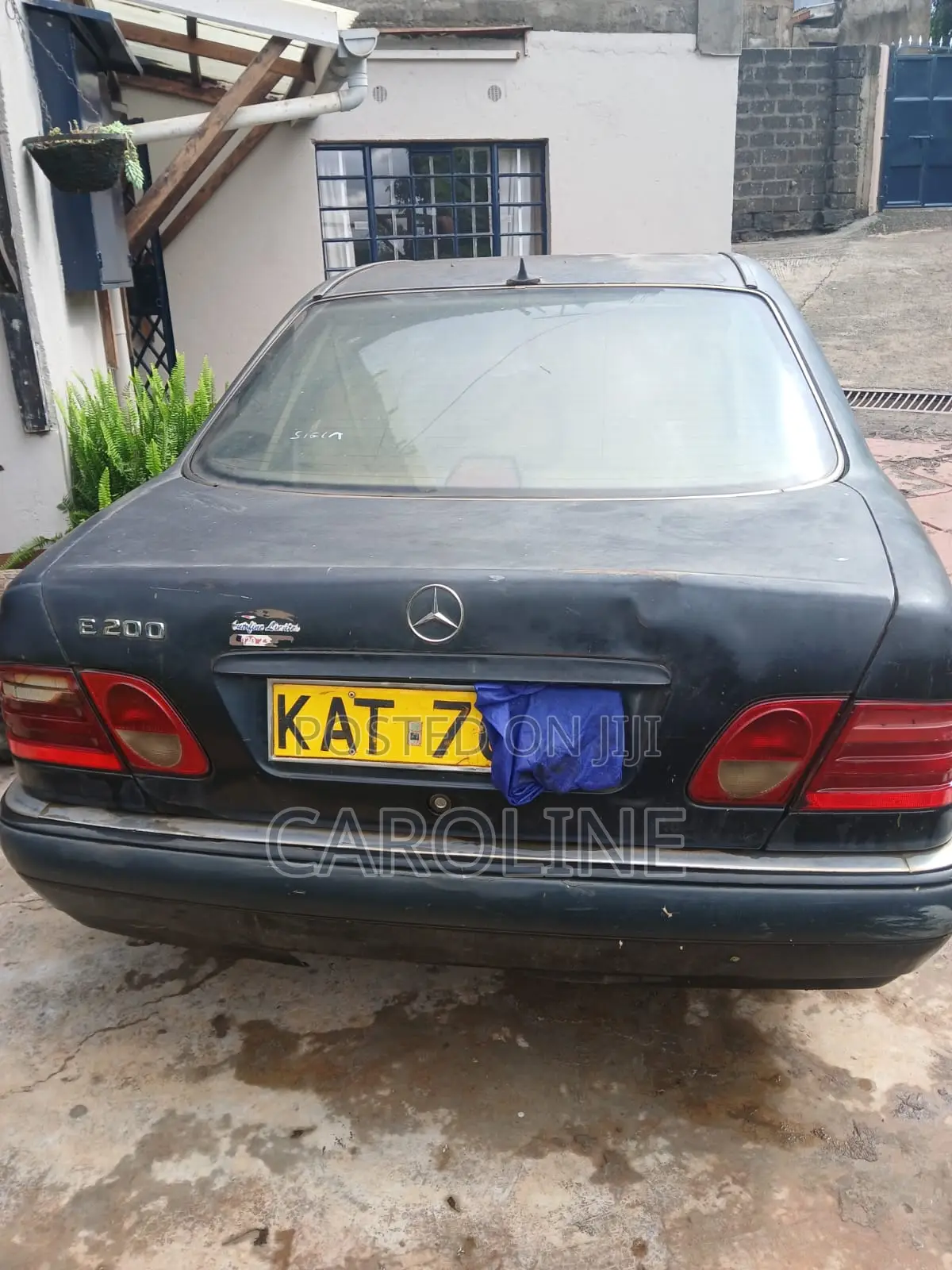 Mercedes-Benz E200 1999 Blue