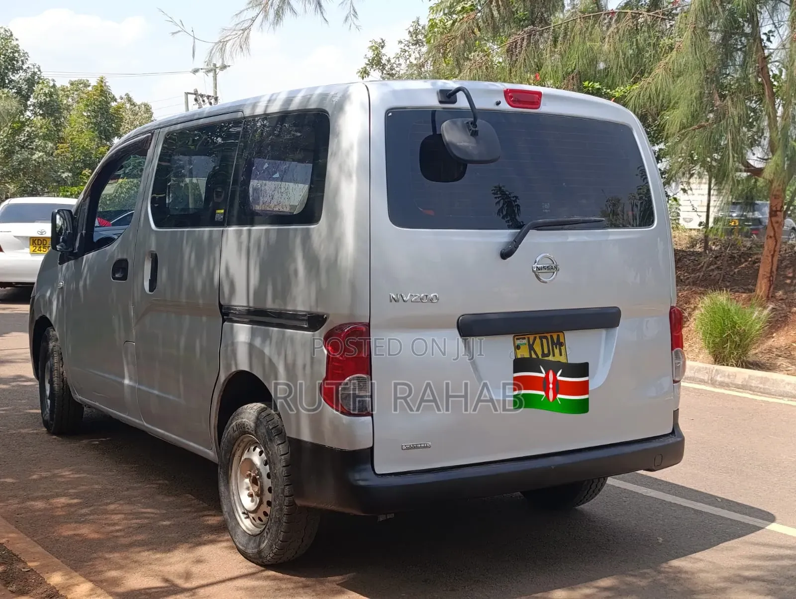 Nissan NV350 2015 Silver