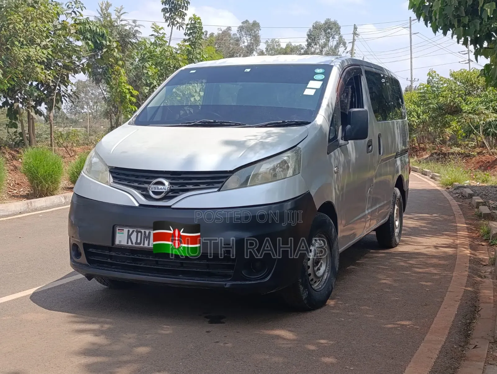 Nissan NV350 2015 Silver