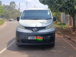 Nissan NV350 2015 Silver