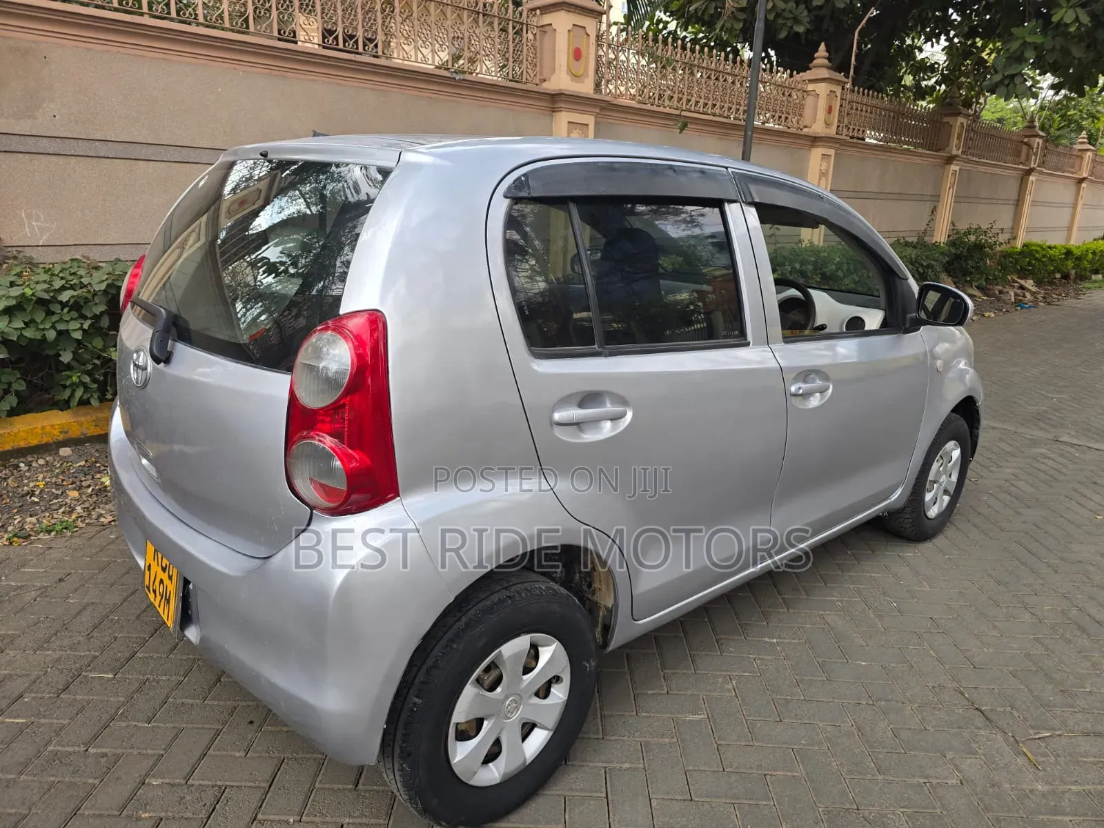 Toyota Passo 2012 Black