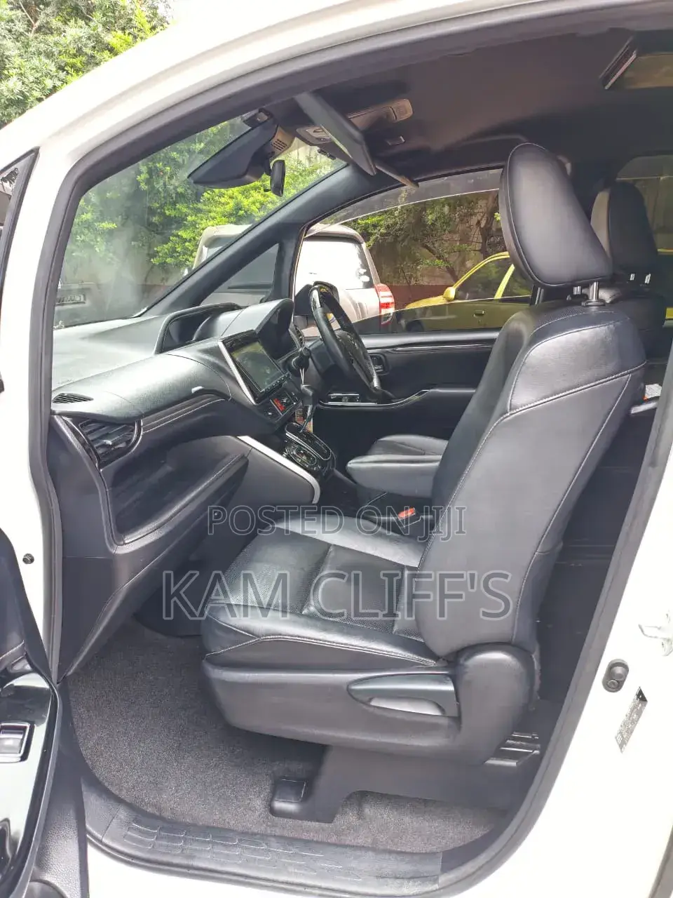 Toyota Esquire 2018 White