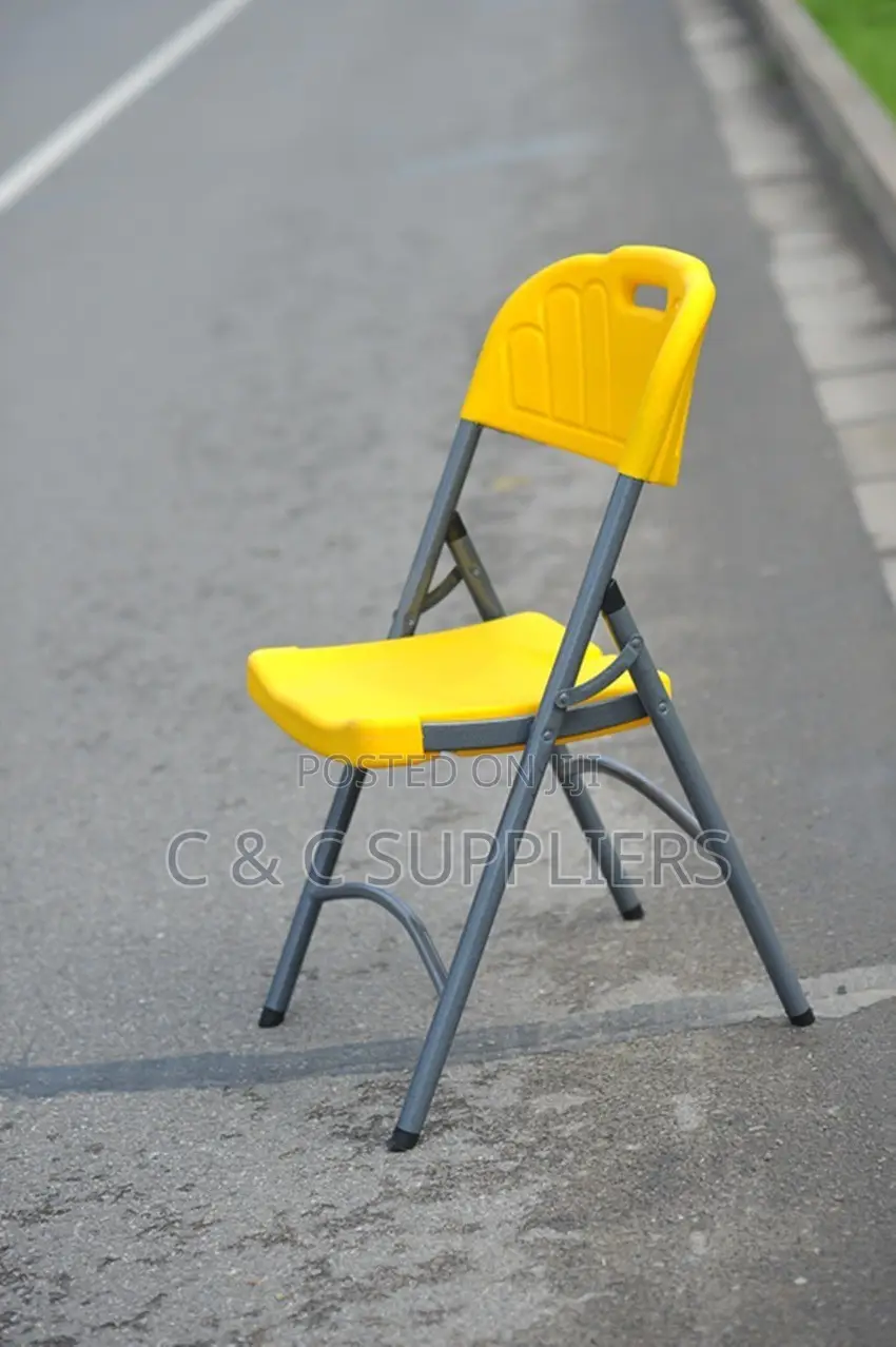 Modern Plastic Folding Training Chair.