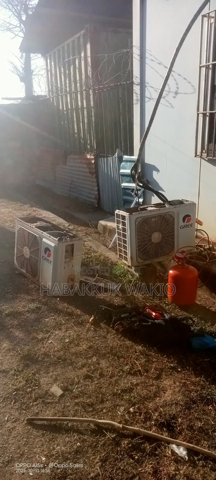 Fundi Wa Fridge = Refrigeration Technician