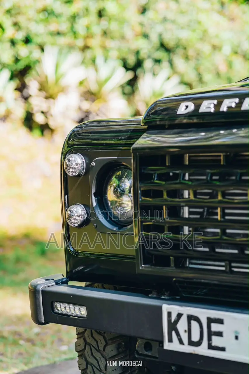 Land Rover Defender Puma 110 2.4 TD 2010 Black