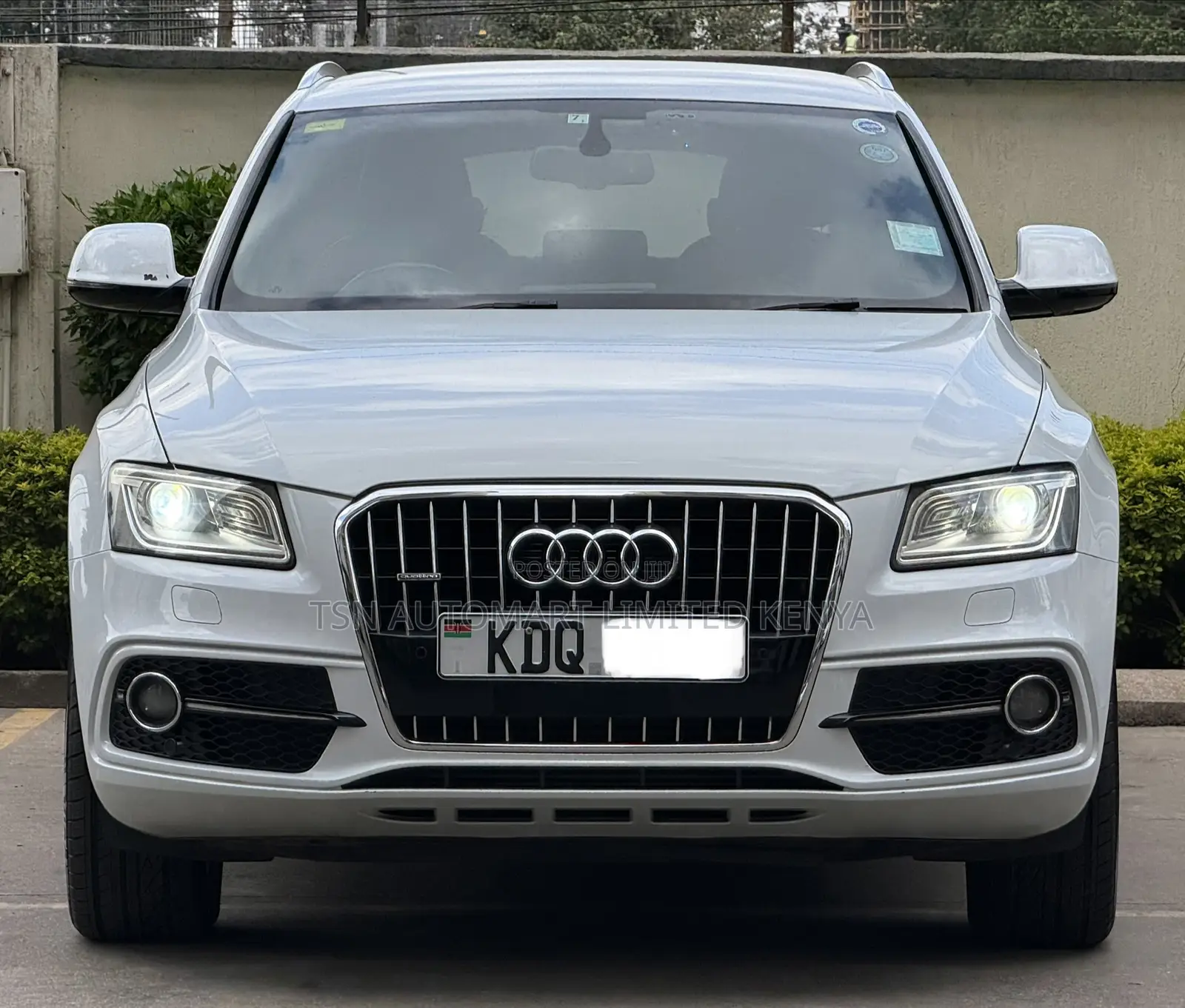 Audi Q5 2.0T Premium AWD quattro 2016  White 
