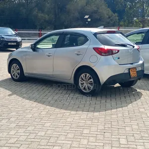 Mazda Demio 2017 Silver