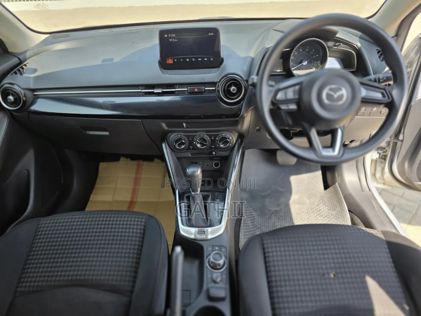 Mazda Demio 2017 Silver
