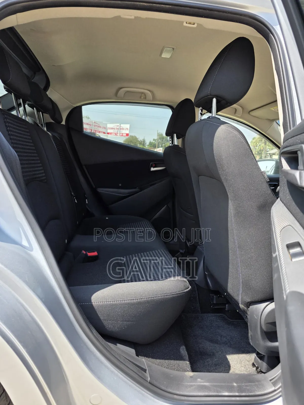 Mazda Demio 2017 Silver