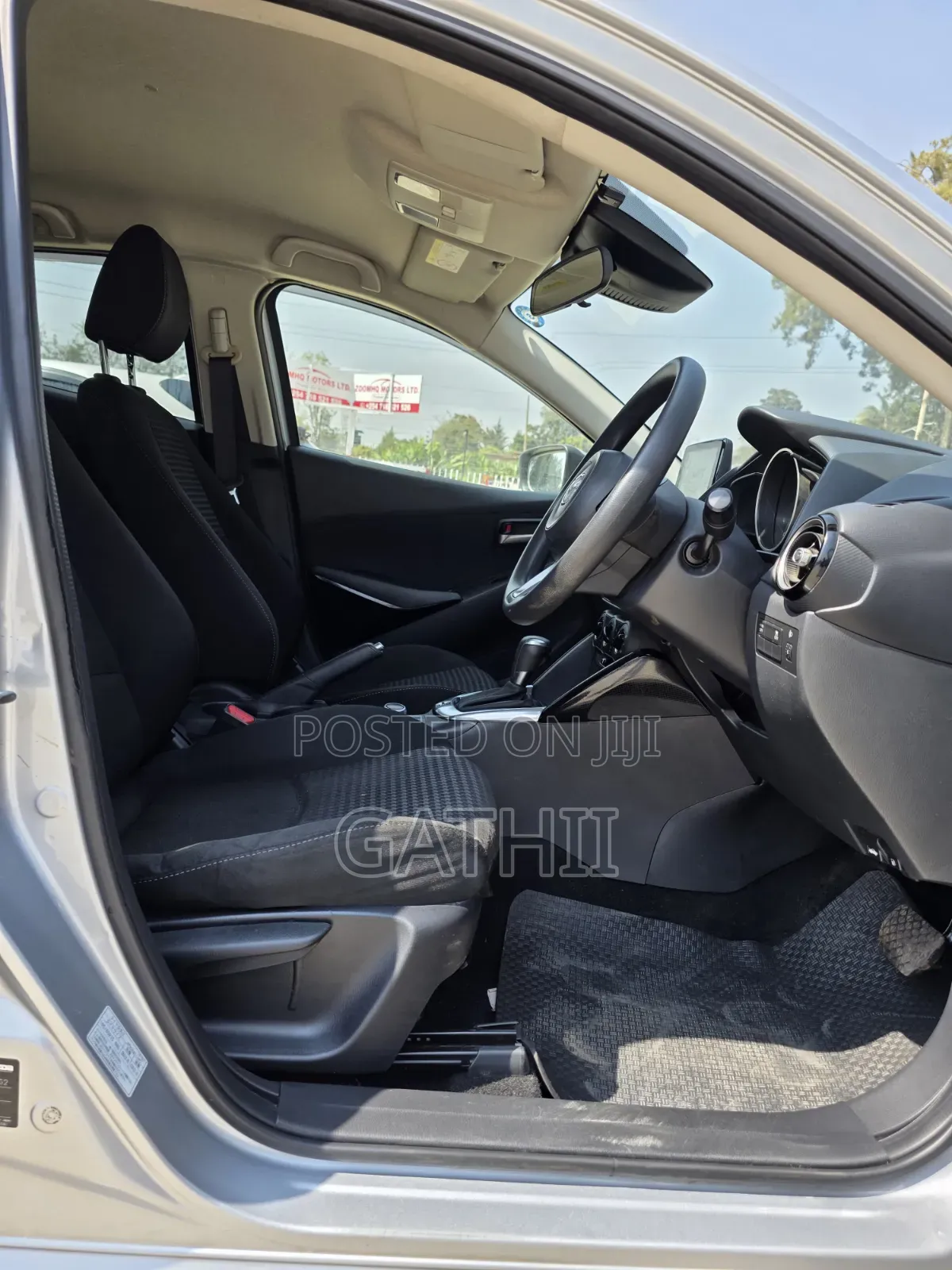 Mazda Demio 2017 Silver