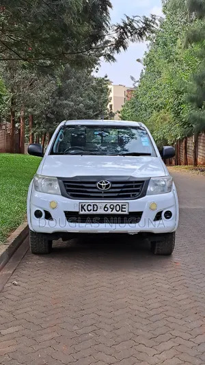 Toyota Hilux 2015 White