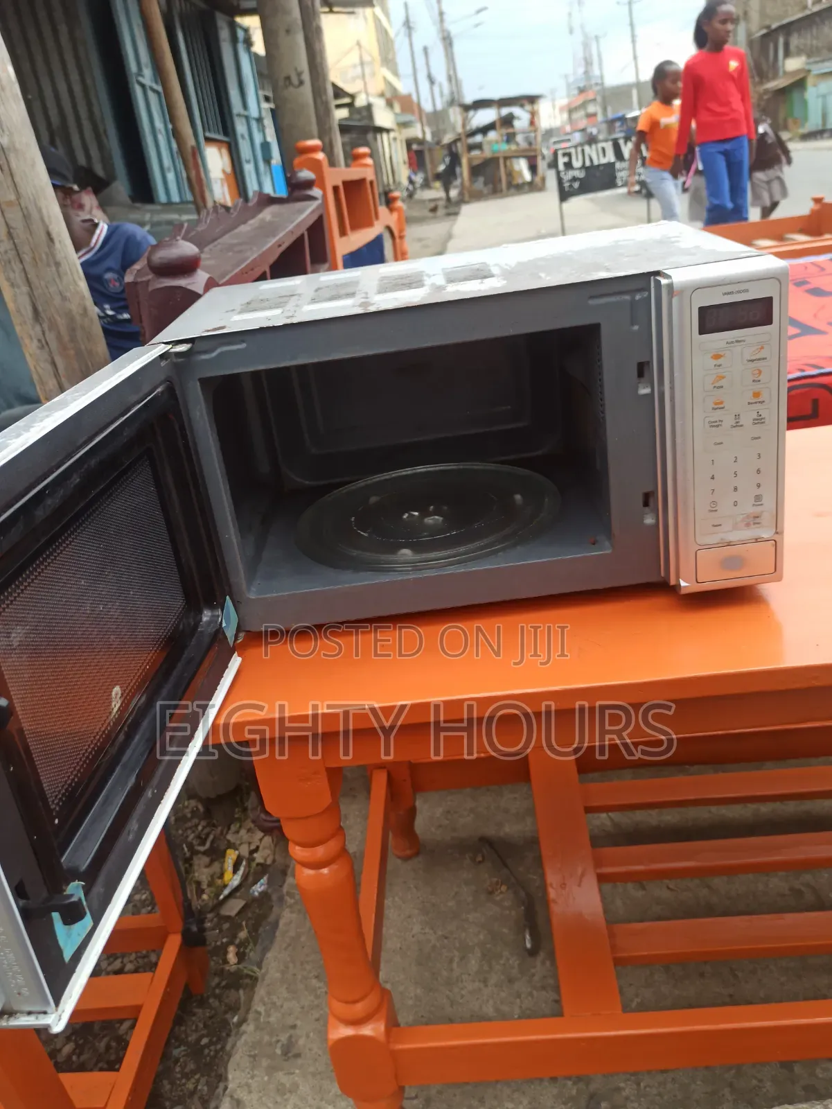 Microwave Oven