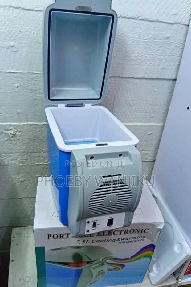 7.5 Litres Portable Car Fridge/Portable Car Refrigerator 7.5l