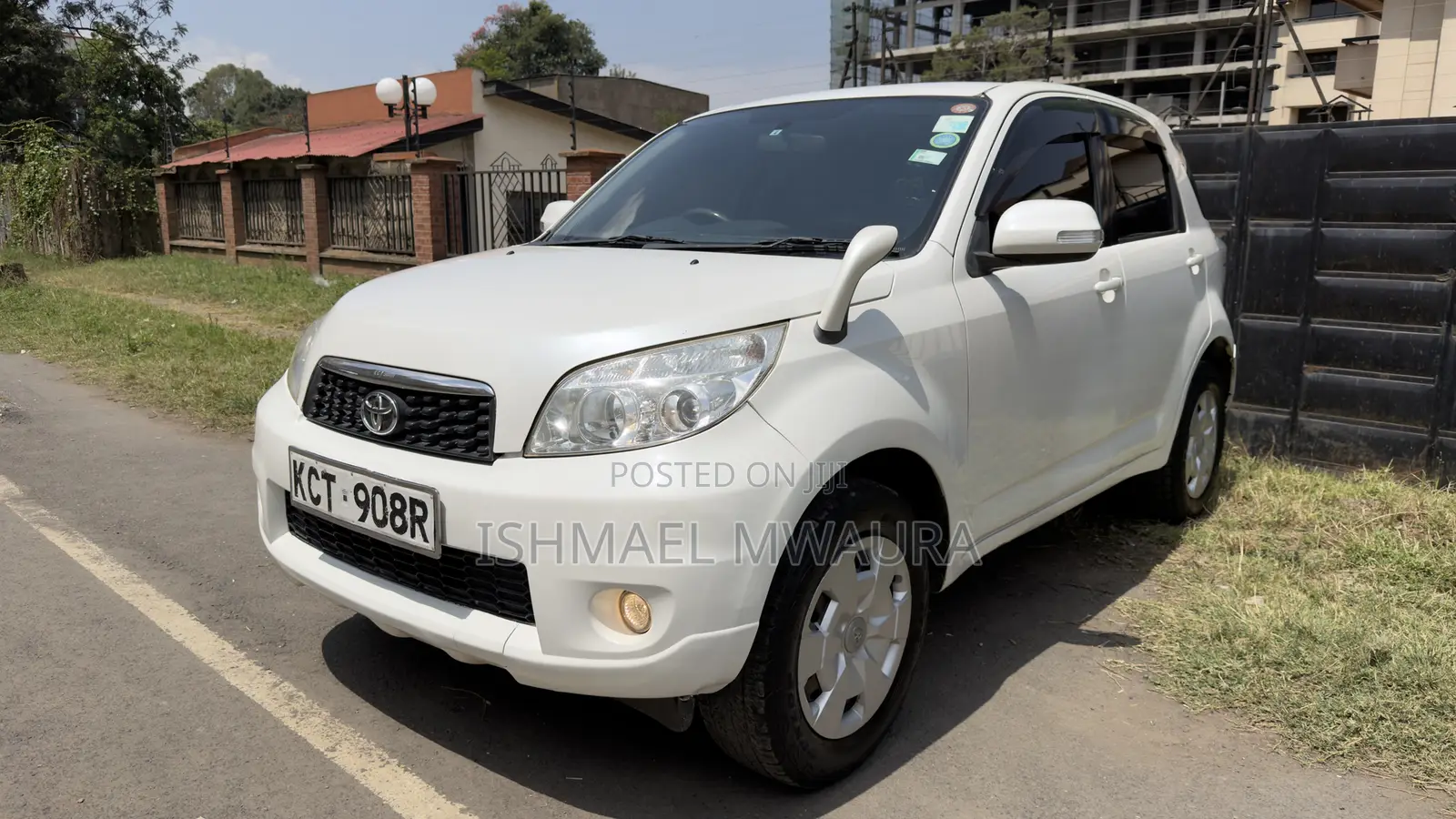 Toyota Rush 1.5 AWD 2012  White 