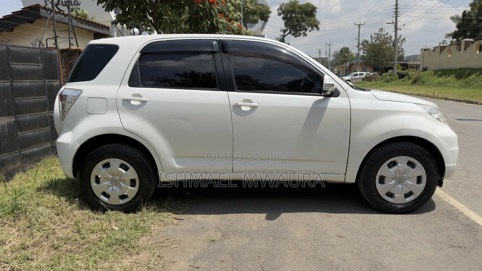 Toyota Rush 1.5 AWD 2012  White 