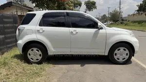 Toyota Rush 1.5 AWD 2012  White 