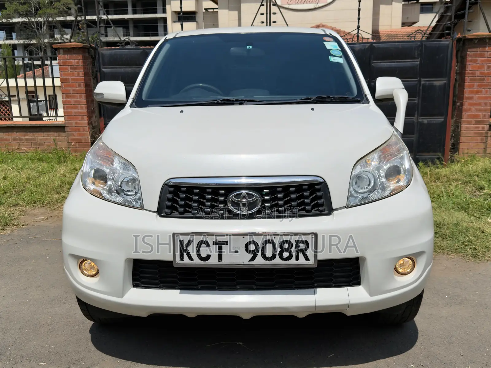 Toyota Rush 1.5 AWD 2012  White 