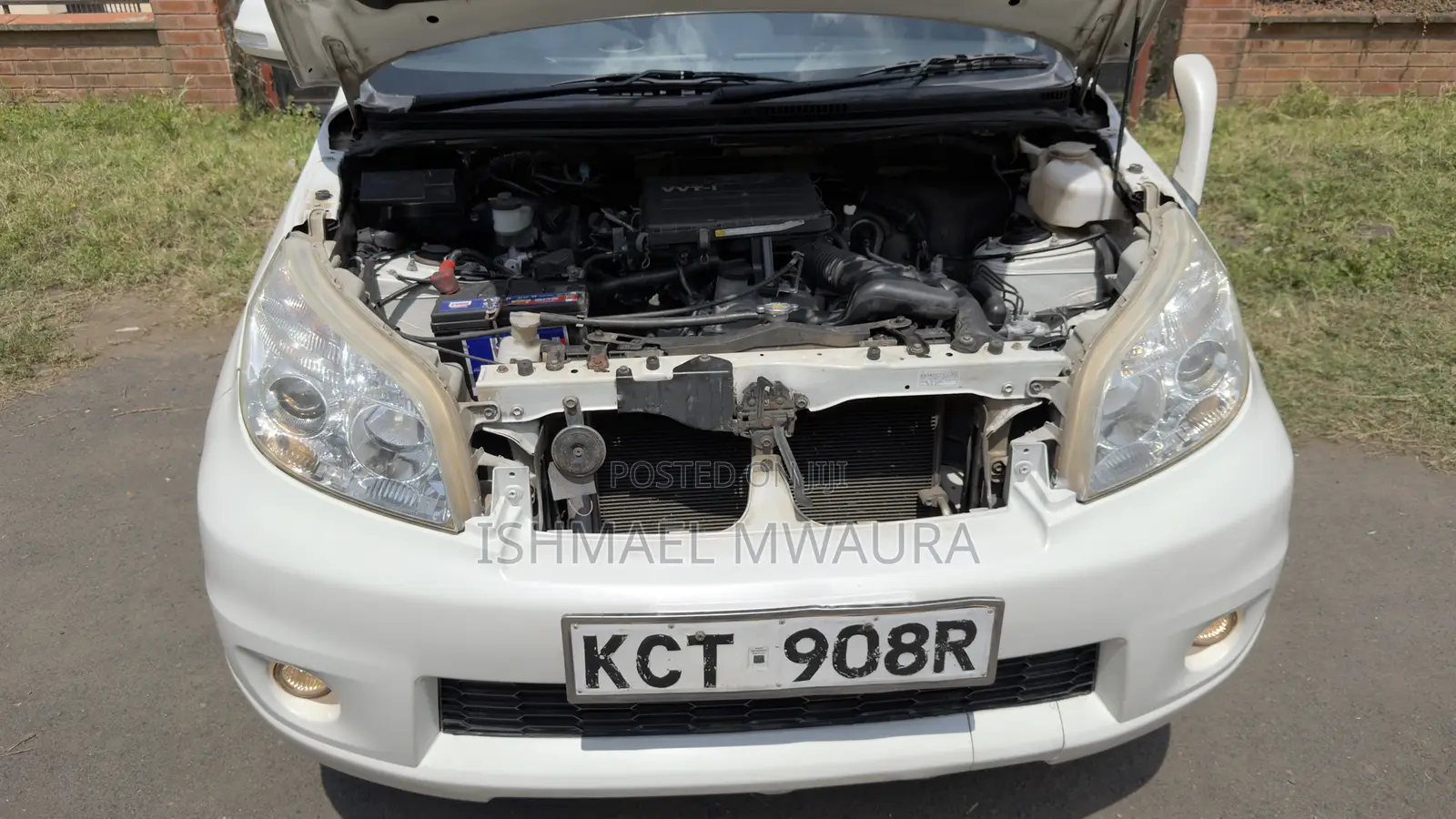 Toyota Rush 1.5 AWD 2012  White 