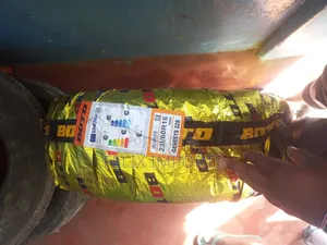 235/60r16 Boto