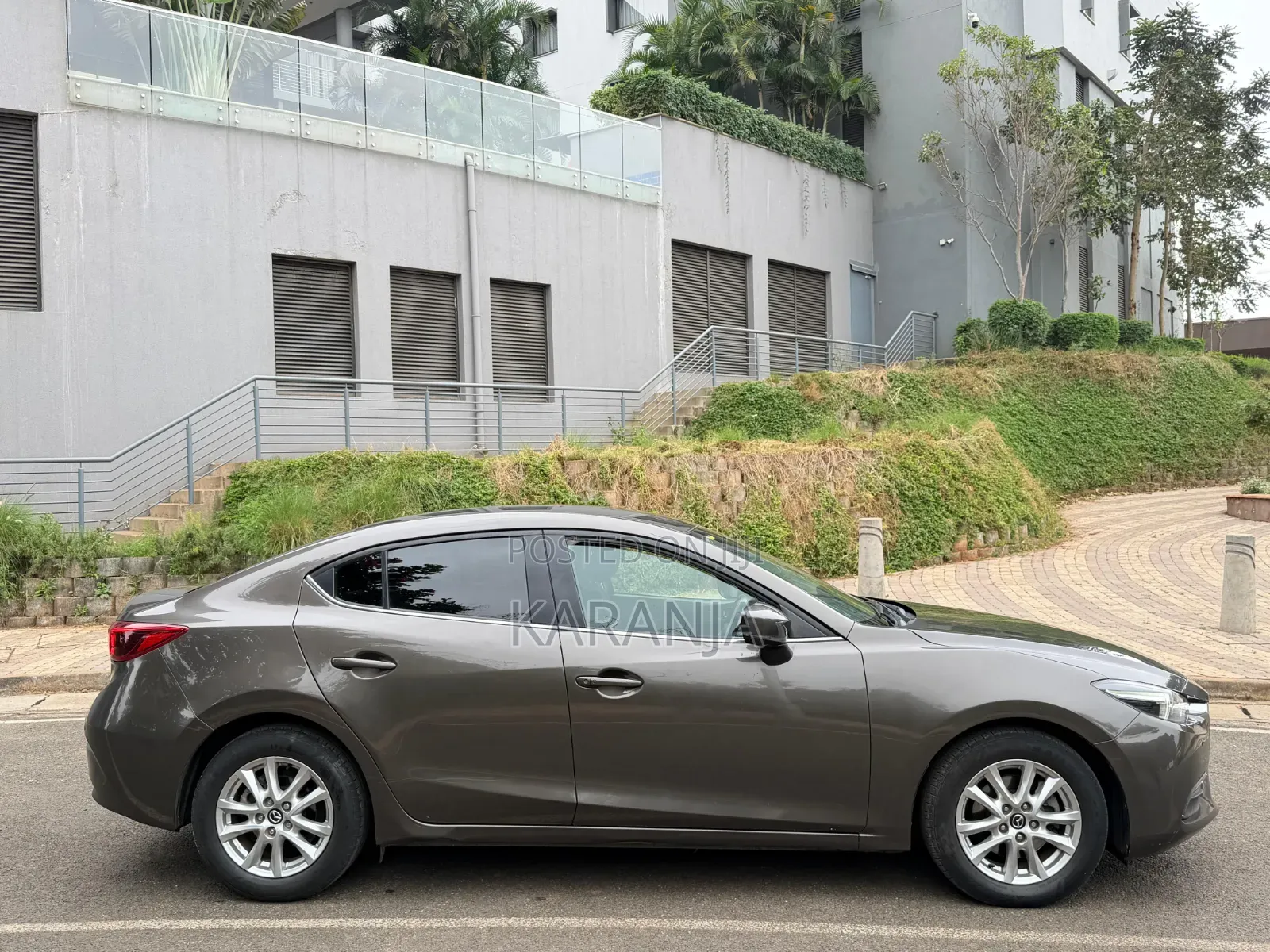 Mazda Axela 2018 Gray