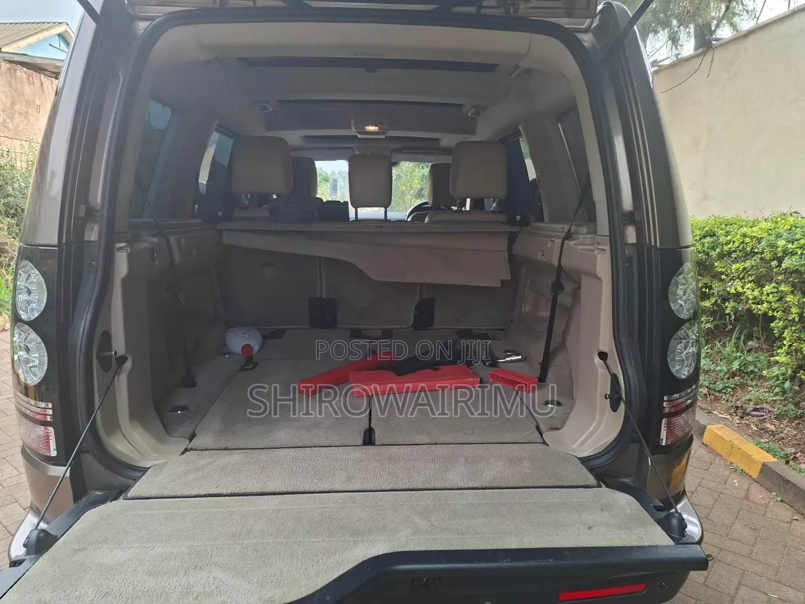 Land Rover Discovery 2015 Beige