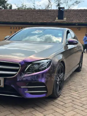 Mercedes-Benz E200 2016 Blue