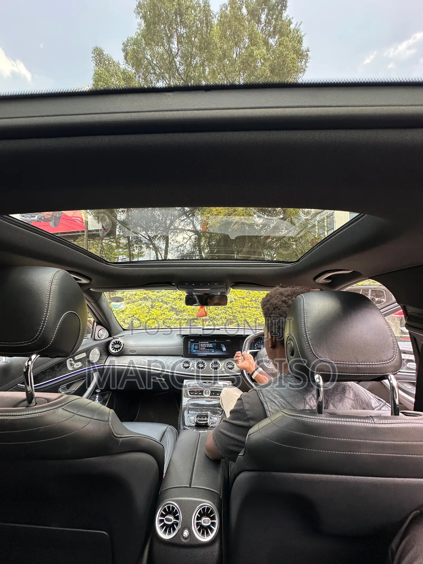 Mercedes-Benz E200 2016 Blue