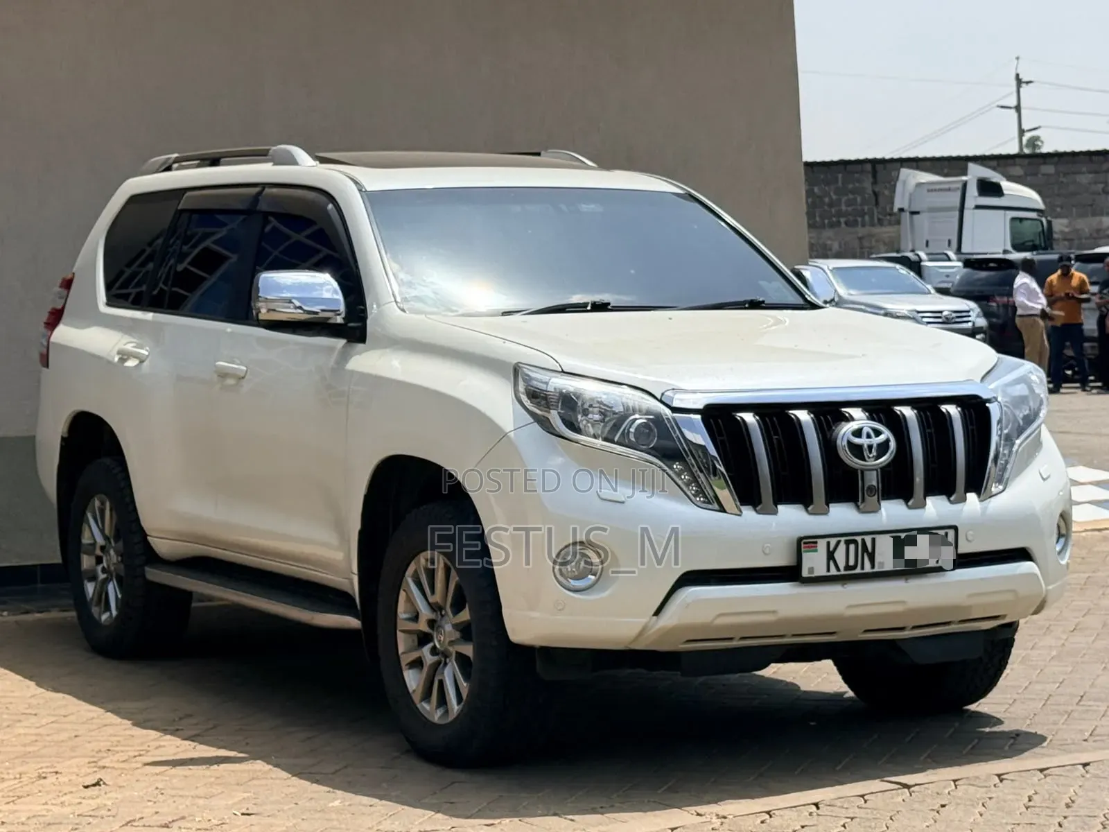 Toyota Land Cruiser Prado 2017 White