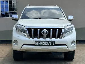 Toyota Land Cruiser Prado 2017 White