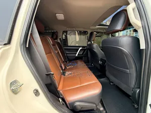 Toyota Land Cruiser Prado 2017 White