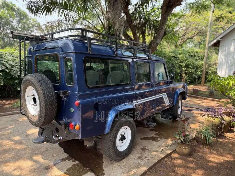 Land Rover Defender 110 2.5 TD5 2006 Blue