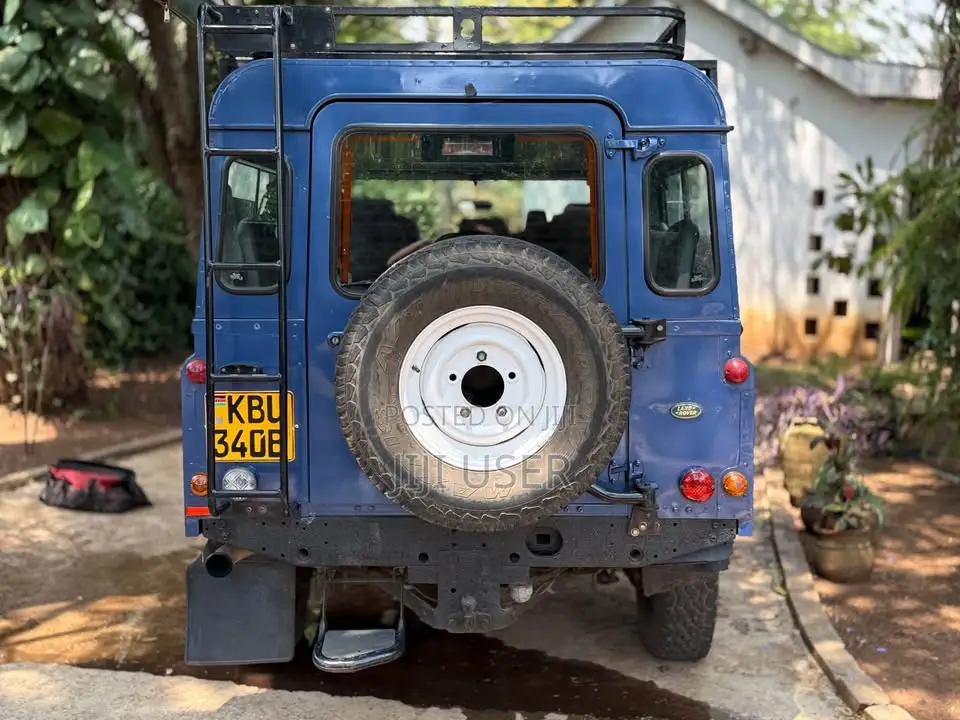 Land Rover Defender 110 2.5 TD5 2006 Blue