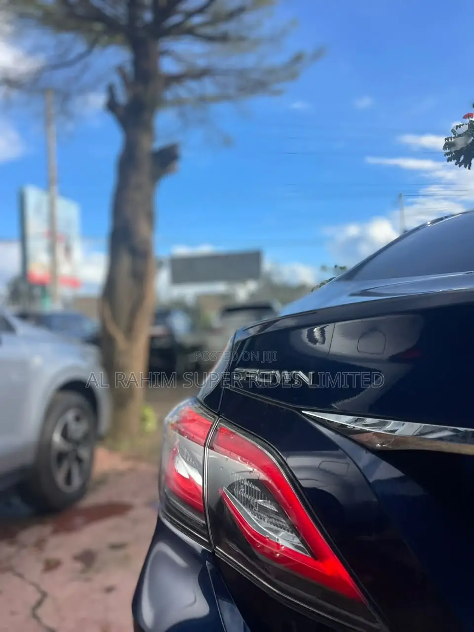 Toyota Crown 2018 Blue