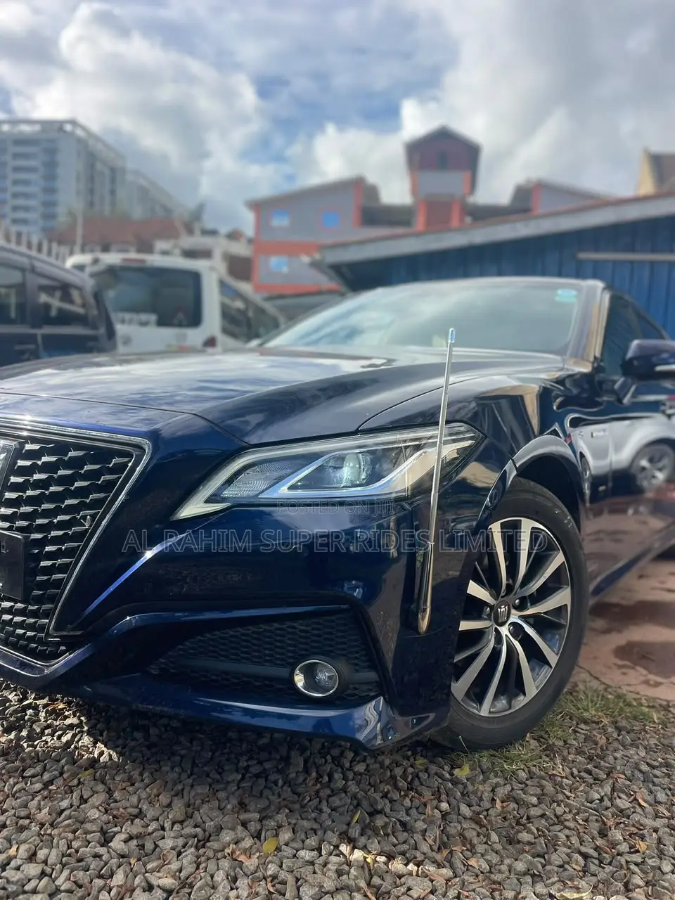 Toyota Crown 2018 Blue