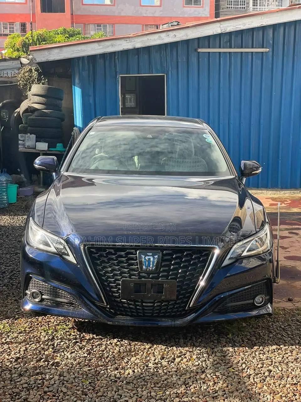 Toyota Crown 2018 Blue
