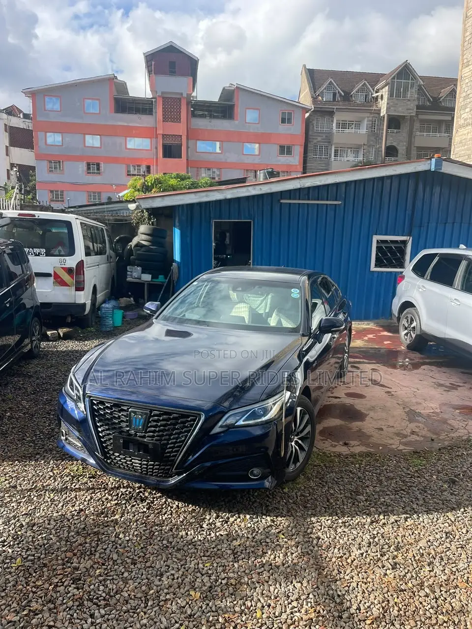 Toyota Crown 2018 Blue