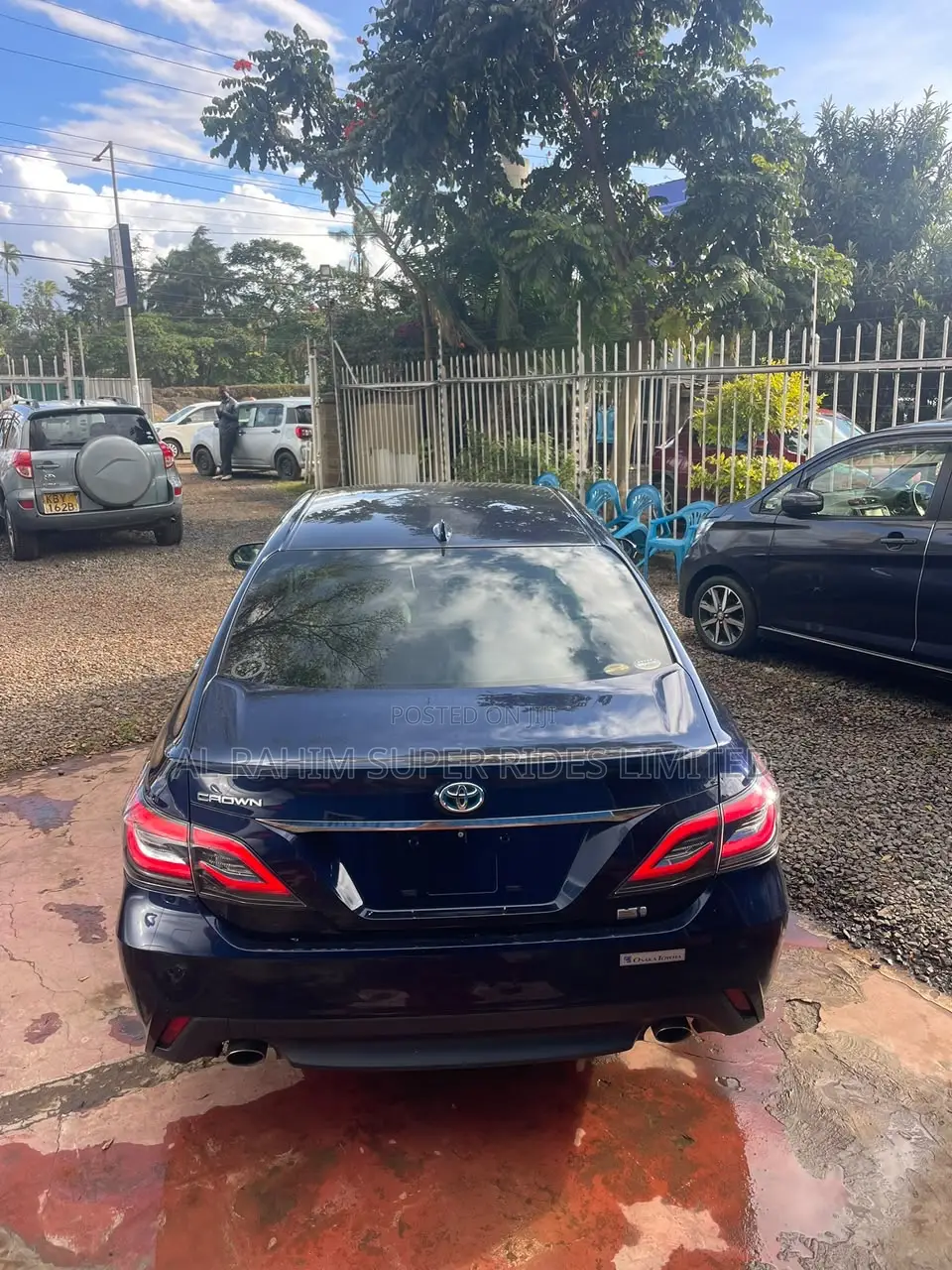 Toyota Crown 2018 Blue