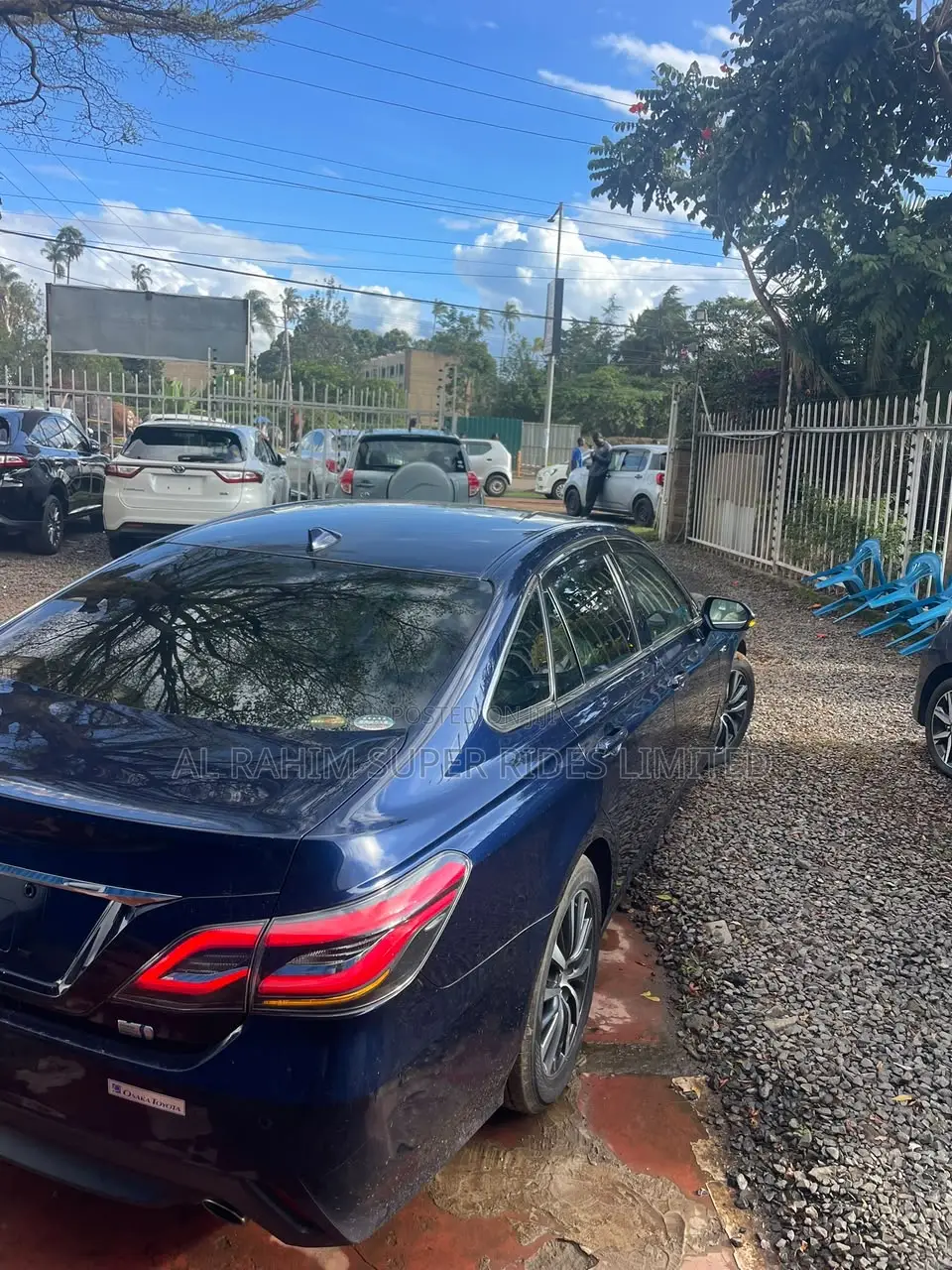 Toyota Crown 2018 Blue