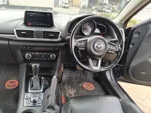 Mazda Axela 2018 Blue